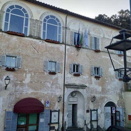 Domus Angularia Hotel Anguillara Sabazia Bagian luar foto