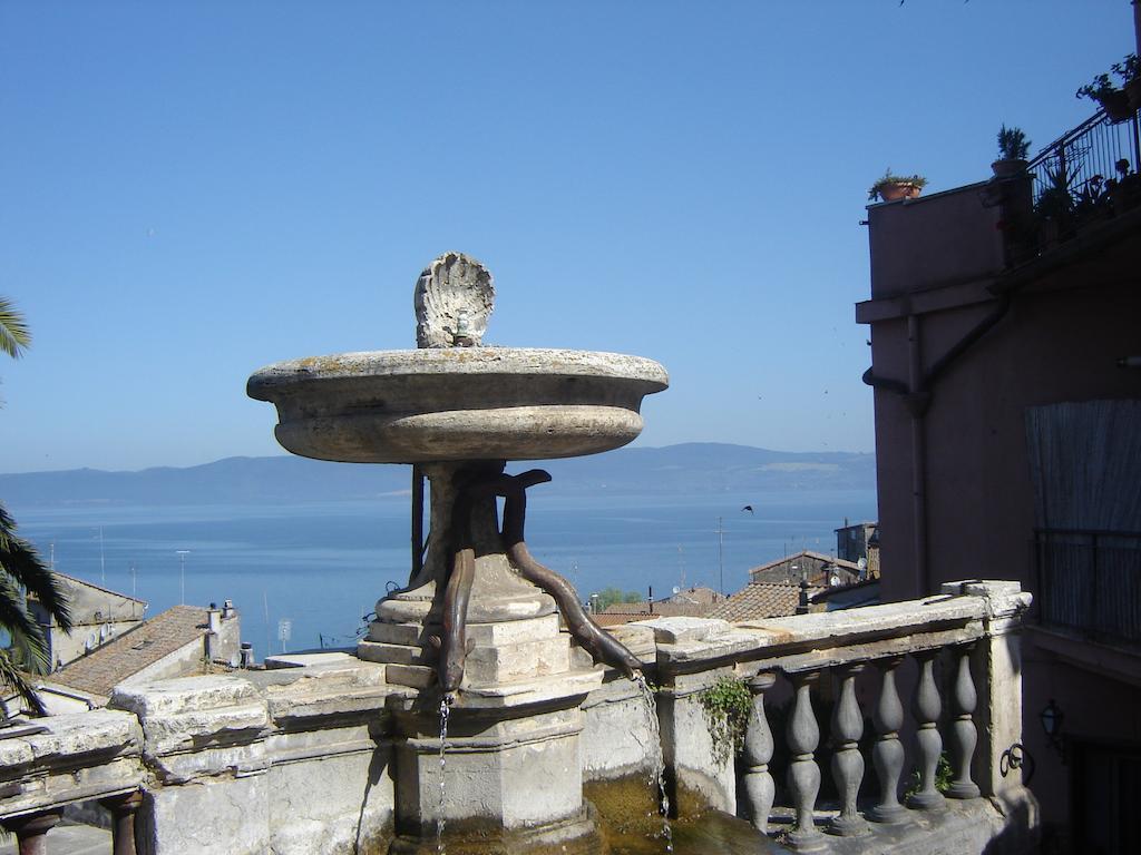 Domus Angularia Hotel Anguillara Sabazia Bagian luar foto